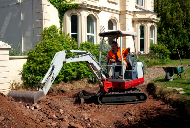 Building Customer Loyalty Through Excellent Landscaping Service