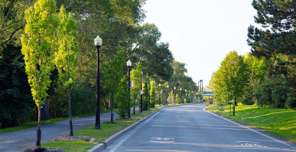 Park Jean Drapeau street landscape