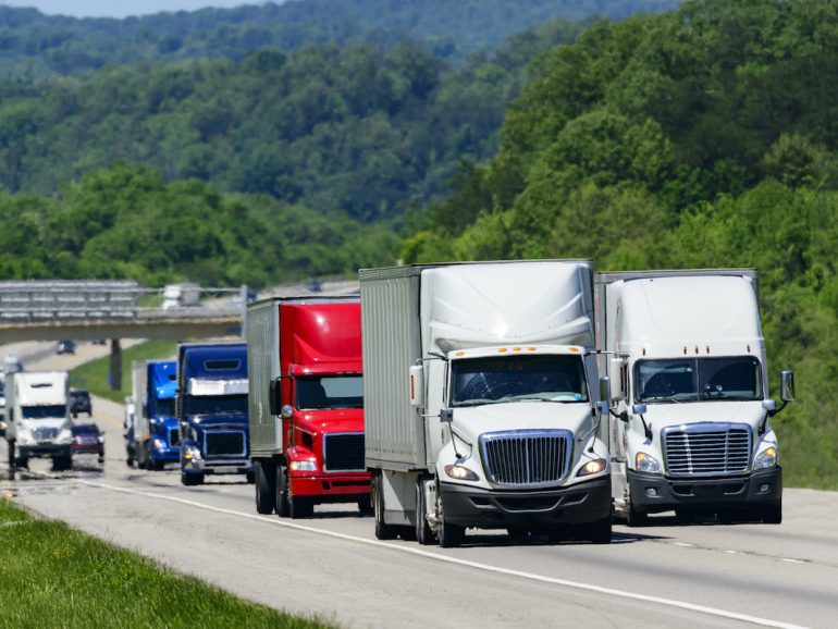 Les impacts de la pénurie de camionneurs sur les coûts de l’aménagement paysager en 2022